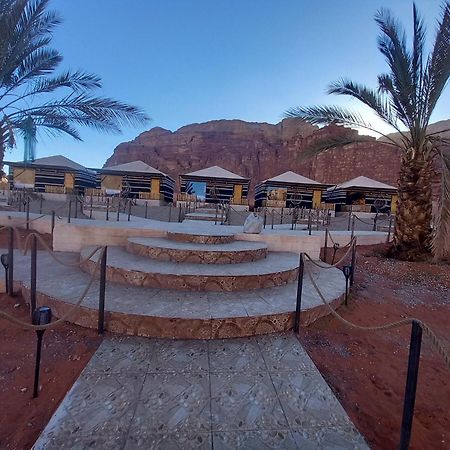 Falling Stars Camp Wadi Rum Zewnętrze zdjęcie